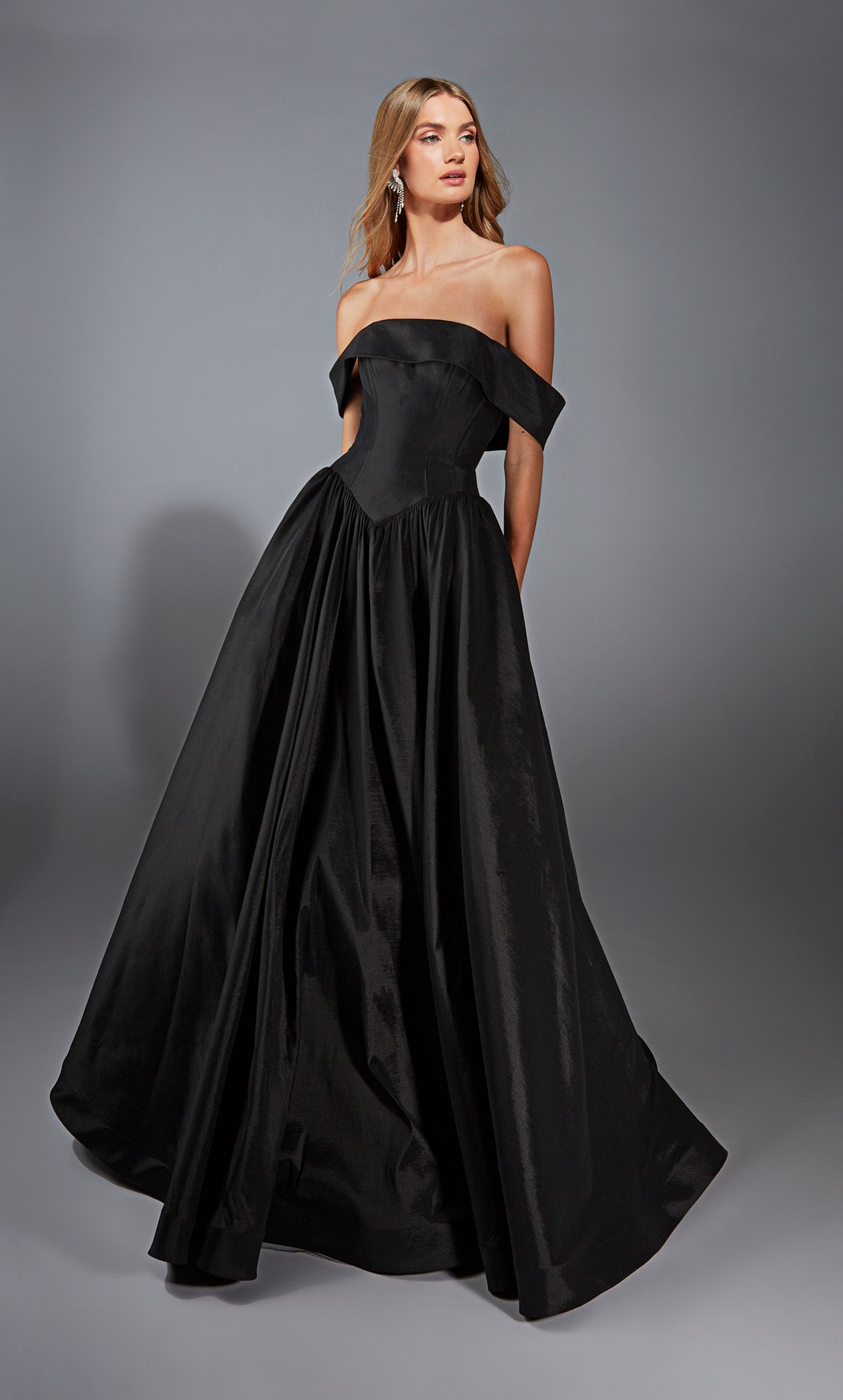 Alyce Paris 1889 The Secret Robe - Long Off the épaule Pockets Ballgown Robe