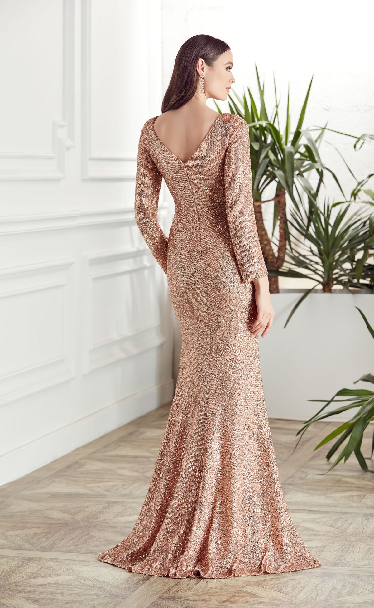 ALYCE Paris 27523 Special Occasion V-neckline Ruched/draped Straight Dress