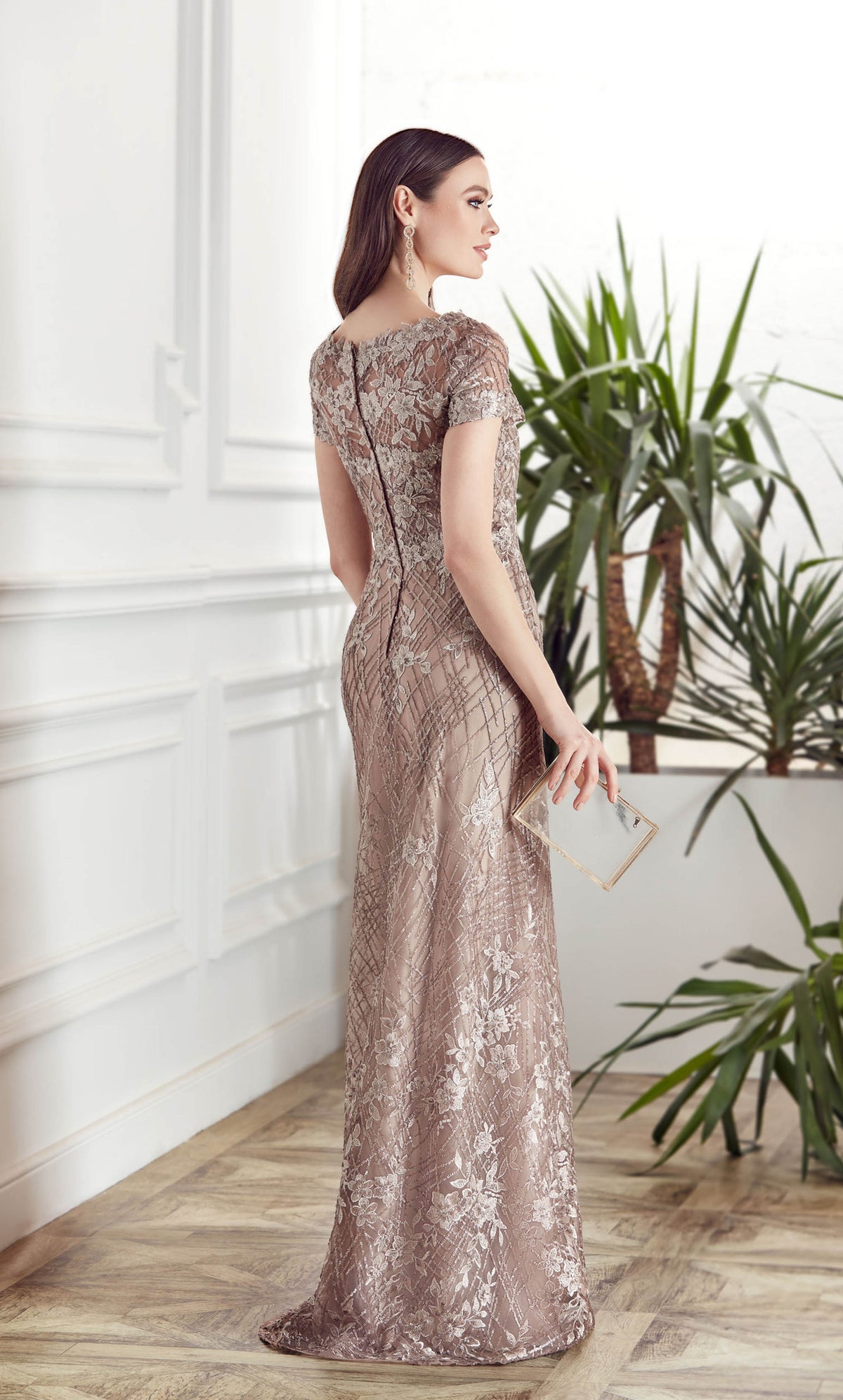 Alyce Paris 27525 Ocasión especial Ilusión embelleció un vestido de línea