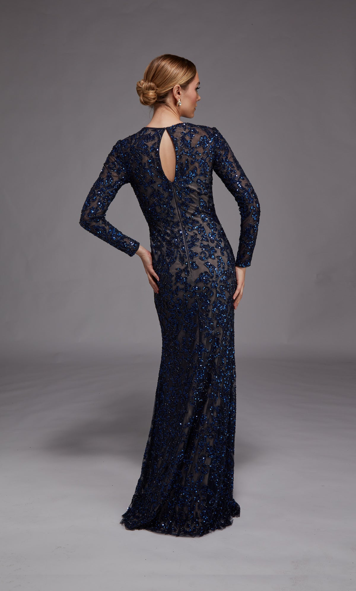 Alyce Paris 27788 Ocasión especial recogido escote adornado vestido recto