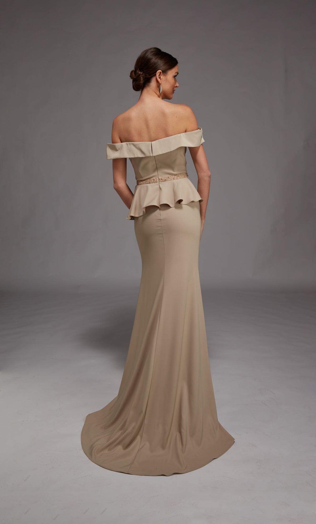 Alyce Paris 27829 Ocasión especial fuera del hombro Peplum Peplum Fit N Flare Vestido