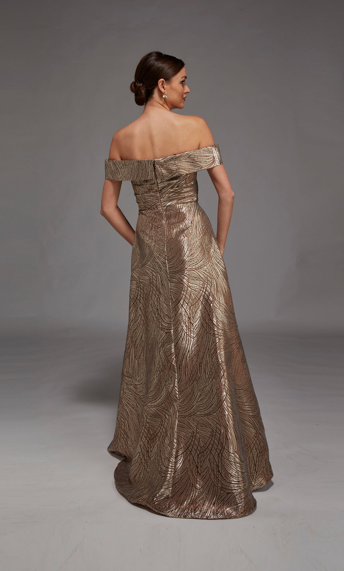 Alyce Paris 27844 Ocasión especial fuera del hombro Elegante un vestido de línea