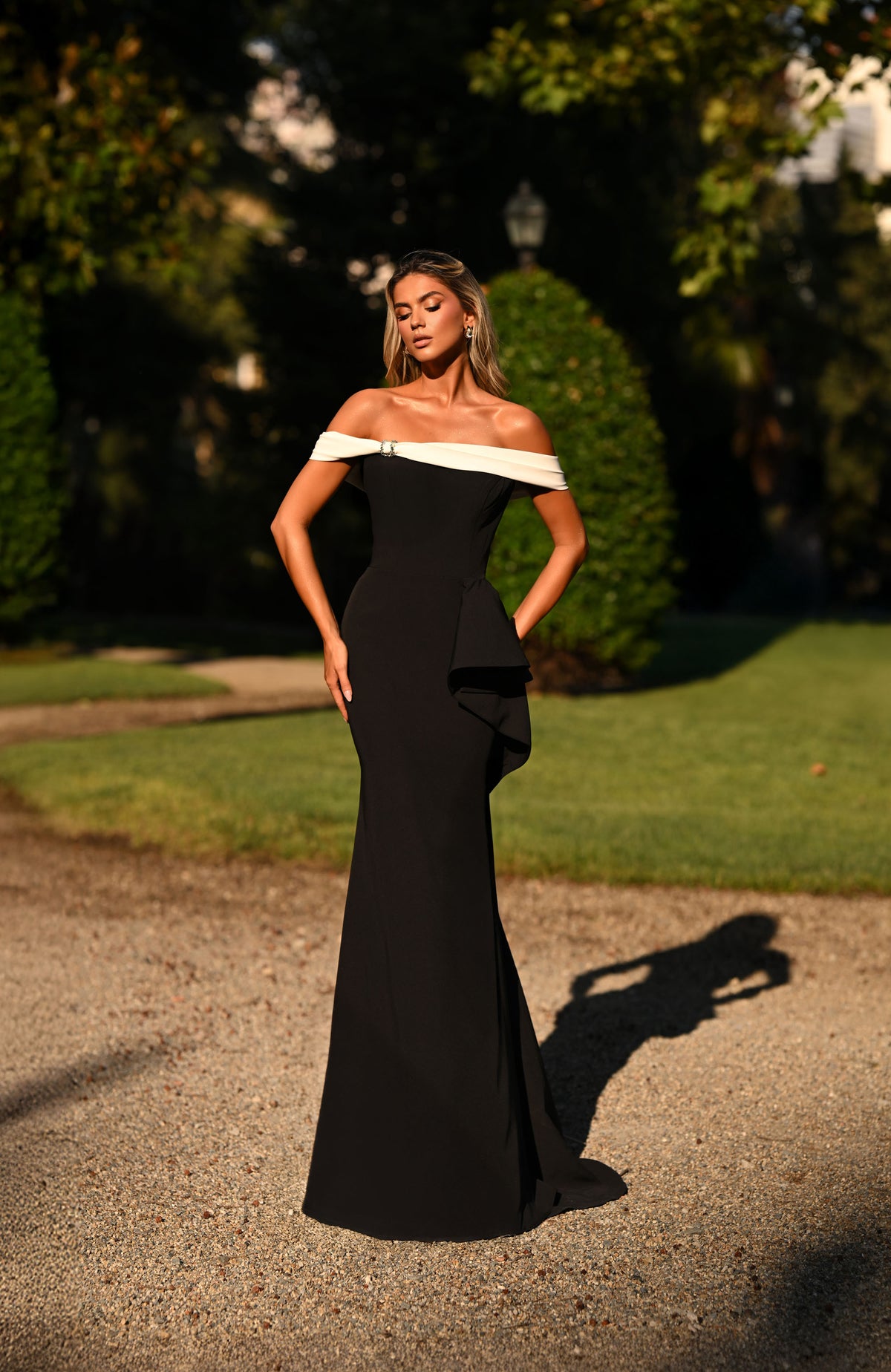 Alyce Paris 27877 Occasione speciale fuori dalla scollatura delle spalle arricciate/drappeggiato in abito flare