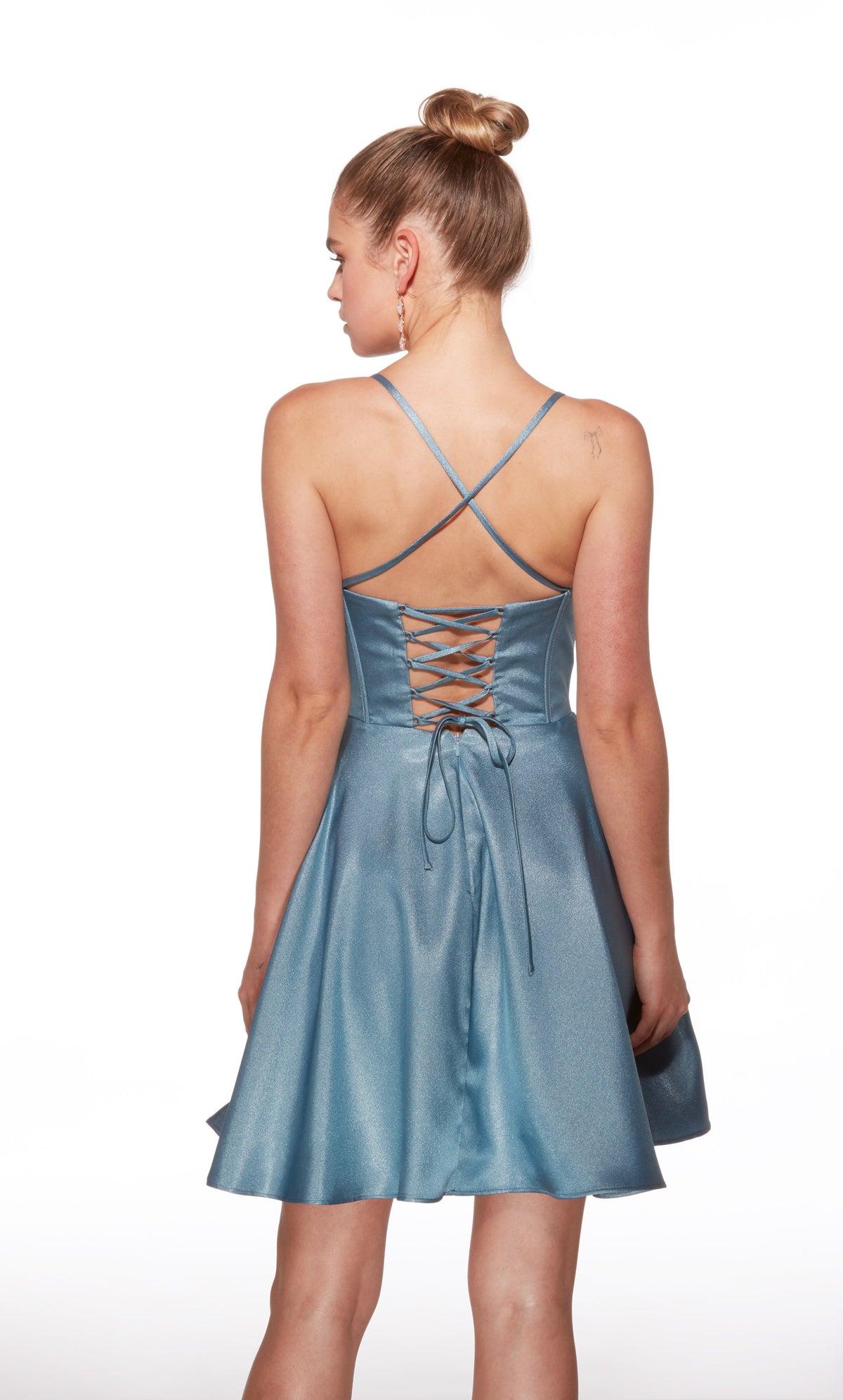 ALYCE PARIS 30047 CURSO CURSO DE CURSO CURSO CORRESET UM VESTIDO DE LINHA