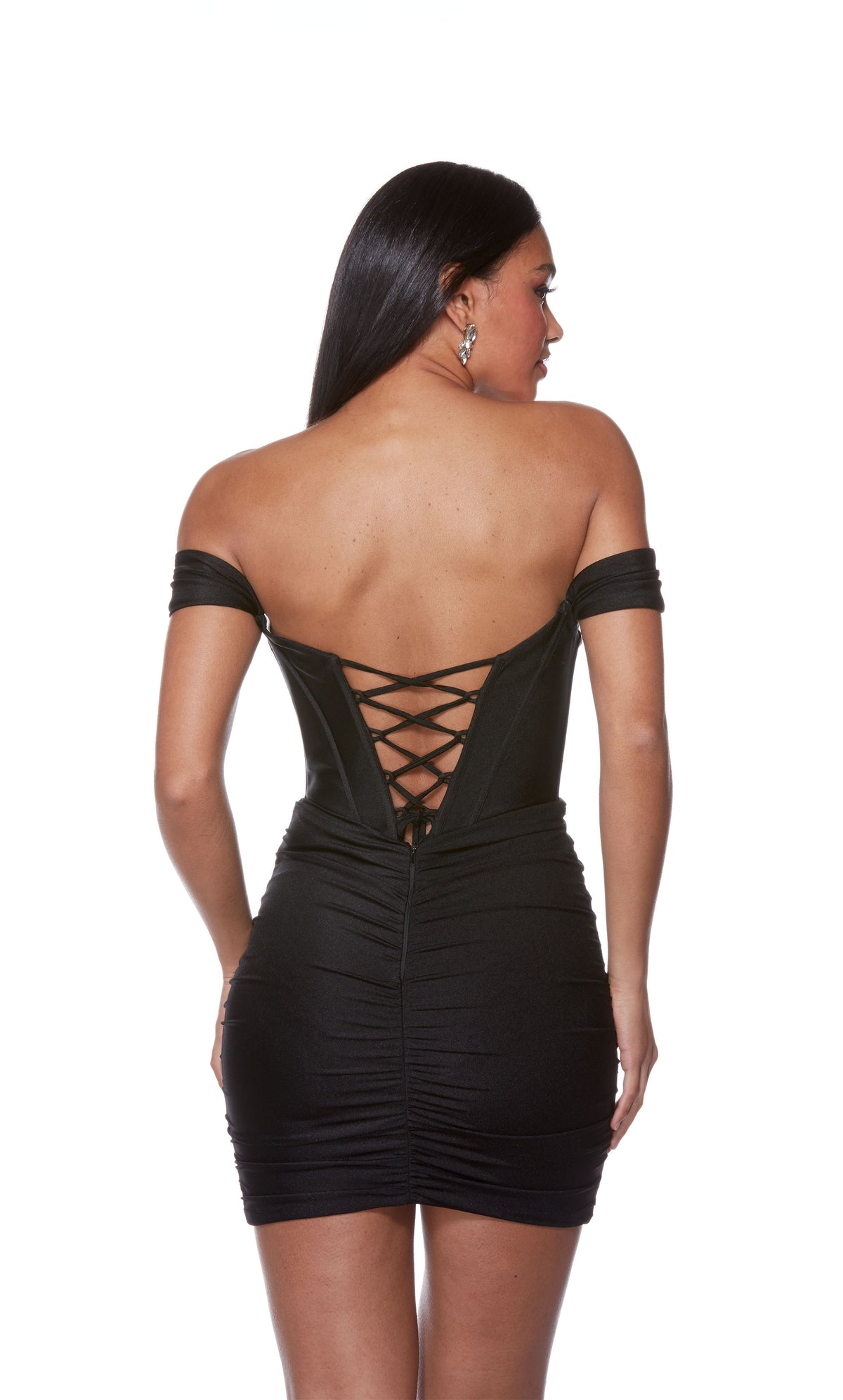 Alyce Paris 4685 Homecoming corto de corsé de hombro Vestido recto