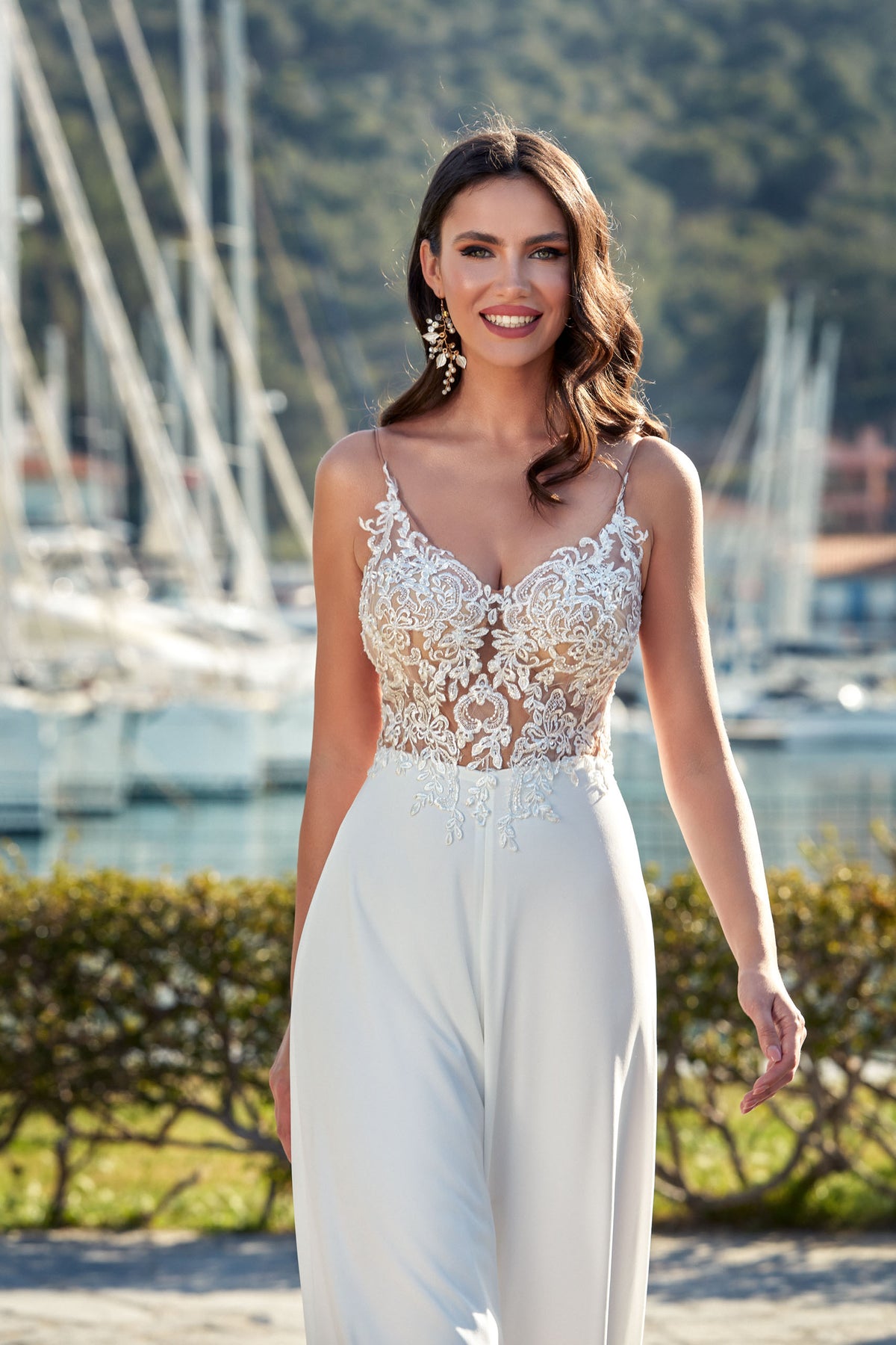 Alyce Paris 70017 Vestido de macacão embelezado de namorada de noiva