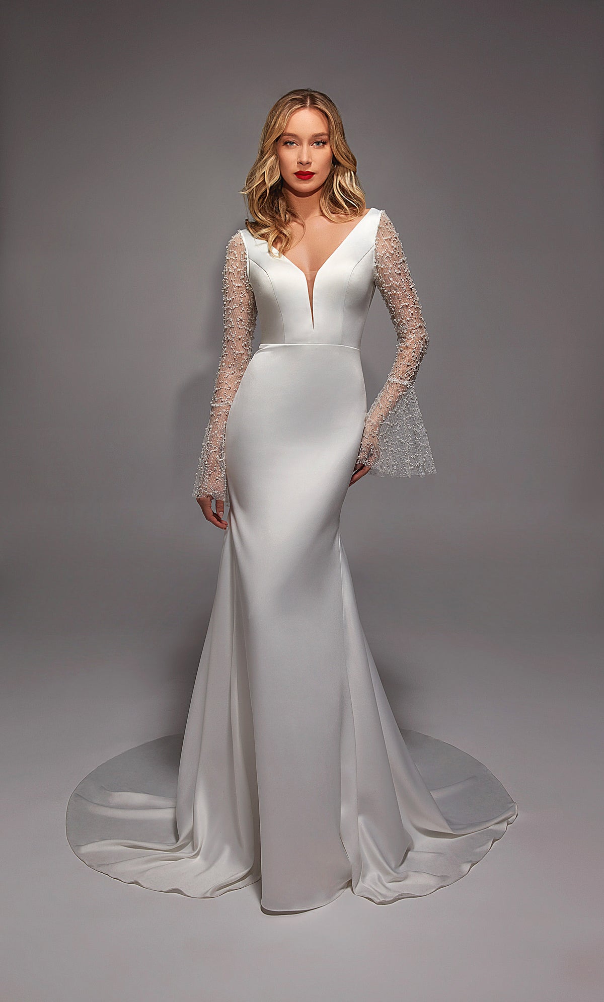 Alyce Paris 7137 decote de decote de noiva embelezado vestido de plenitude média