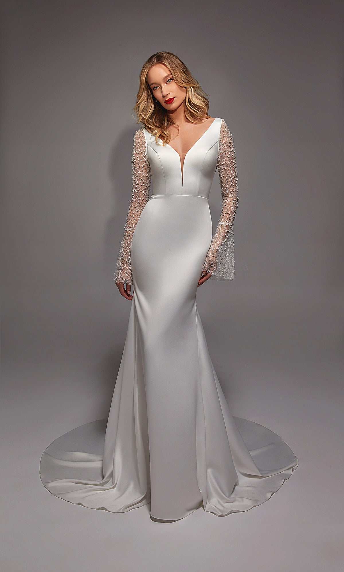 Alyce Paris 7137 decote de decote de noiva embelezado vestido de plenitude média