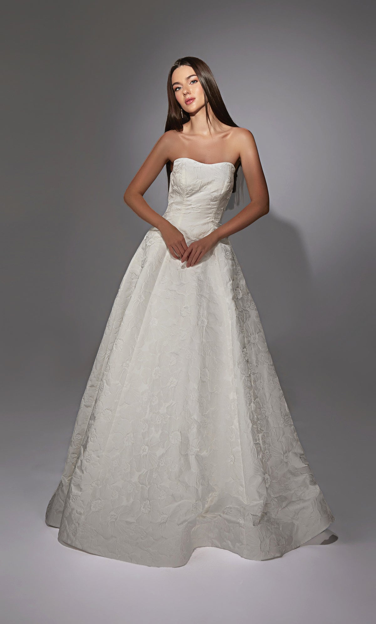 Alyce Paris 7155 decote sem alças de noiva modesto um vestido de linha