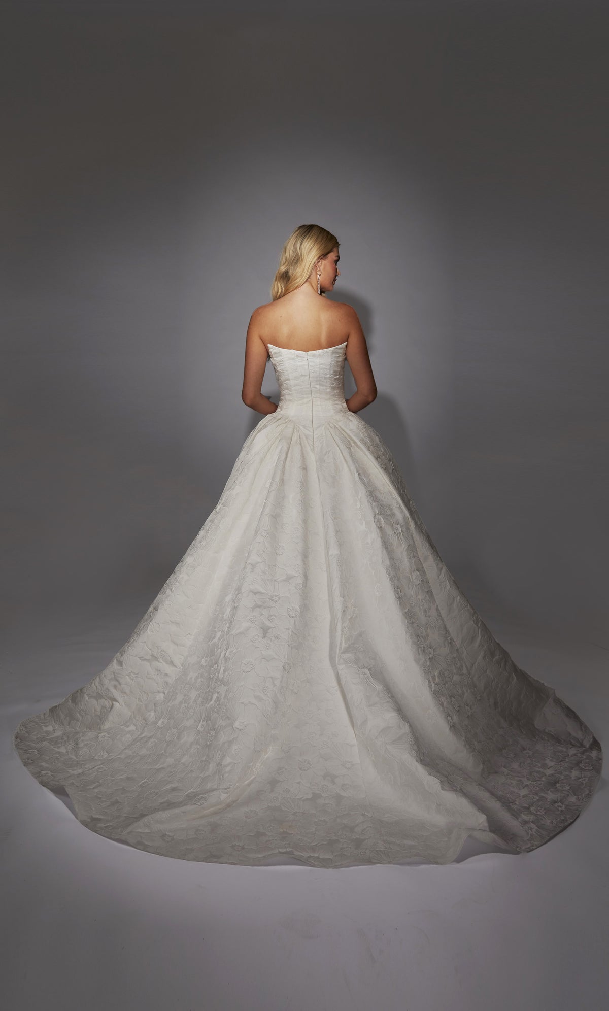 Alyce Paris 7164 decote de decote sem alças de noiva Vestido de plenitude média