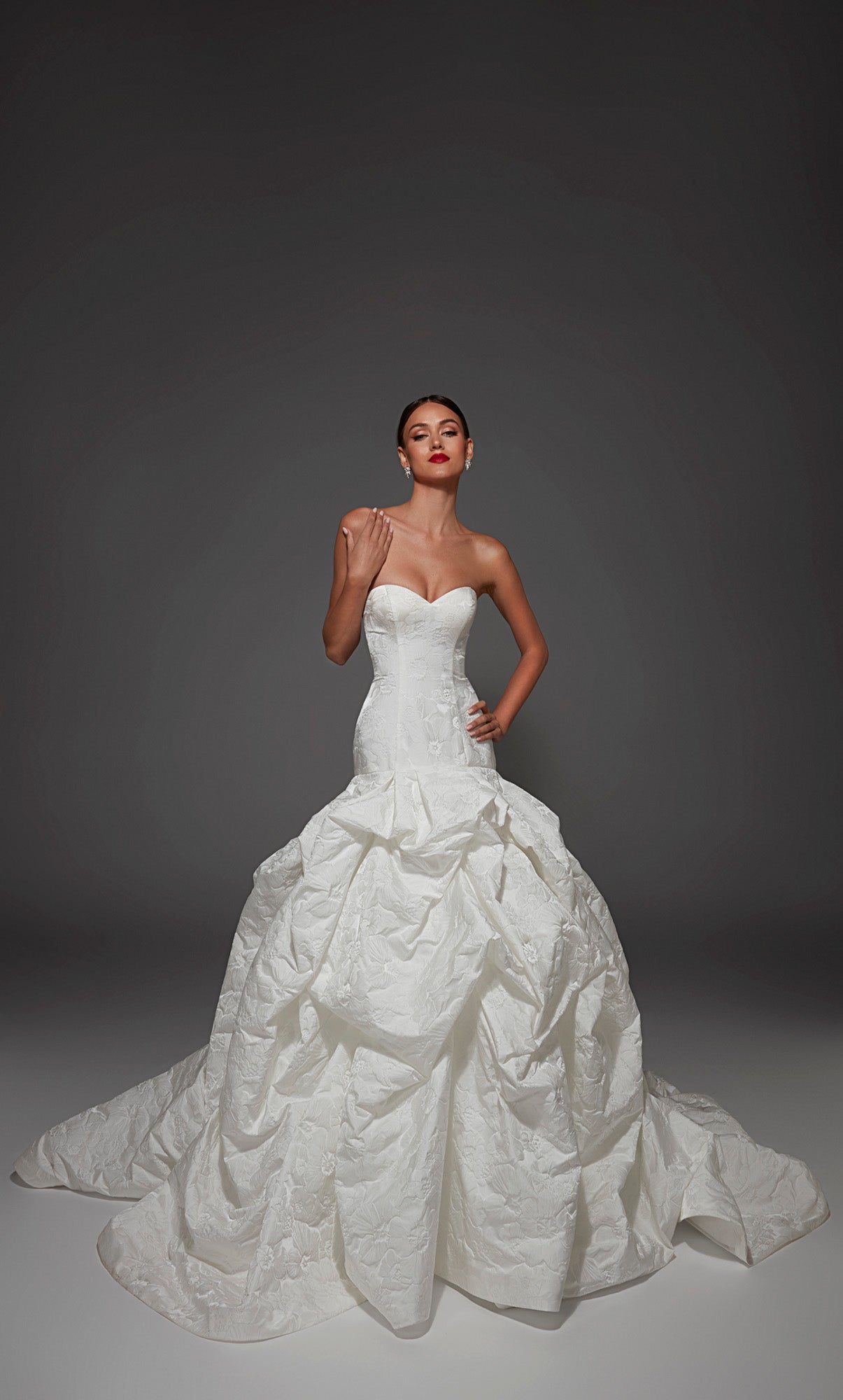 ALYCE Paris 7185 Bridal Sweetheart Neckline Buttons Mermaid Dress