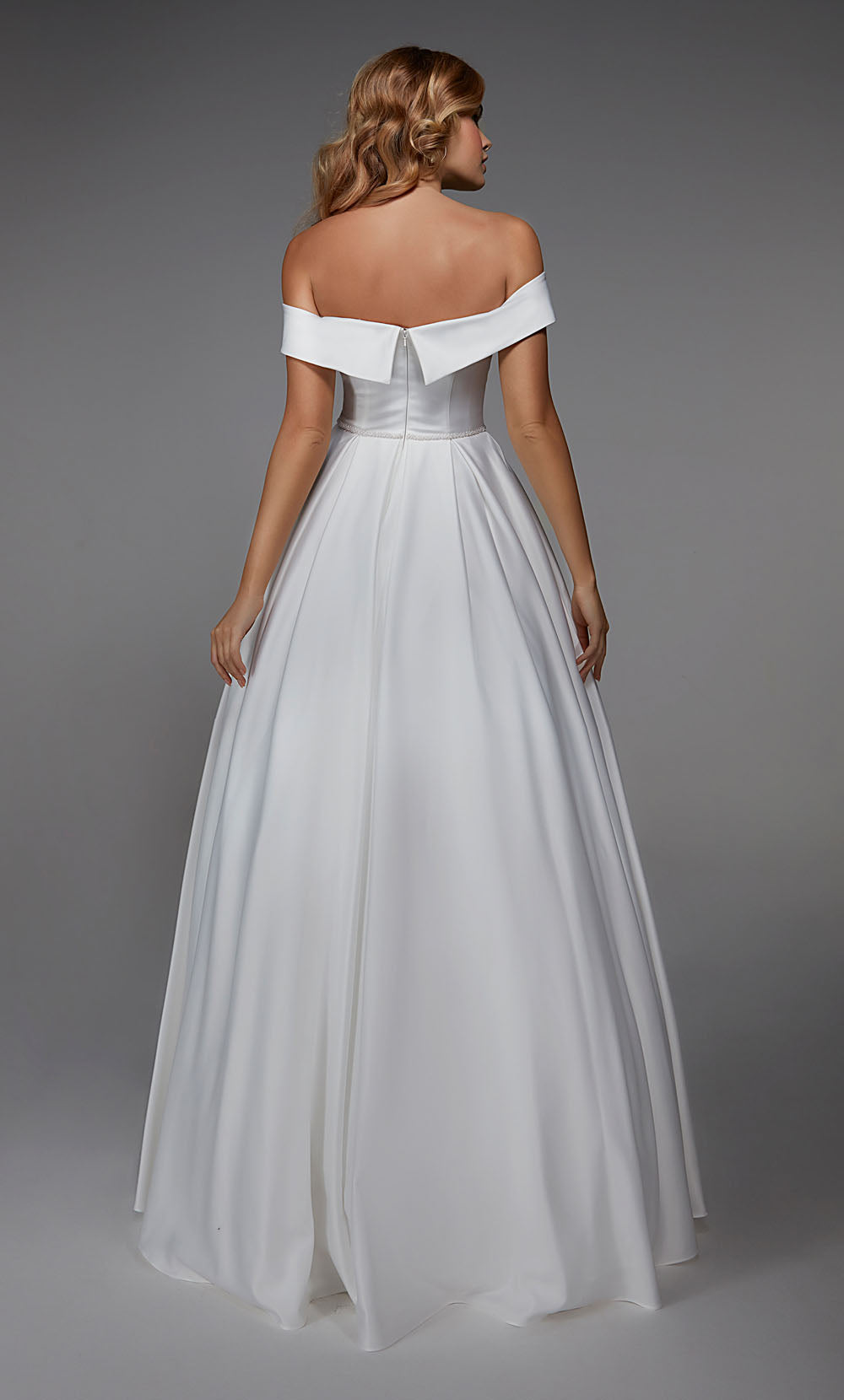 Alyce Paris 7023 Bridal hors de l&#39;épaule simple A Line Robe