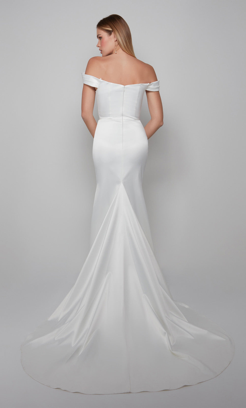 Alyce Paris 7064 Bridal fuera del hombro Ruchada/Drapeado Vestido recto