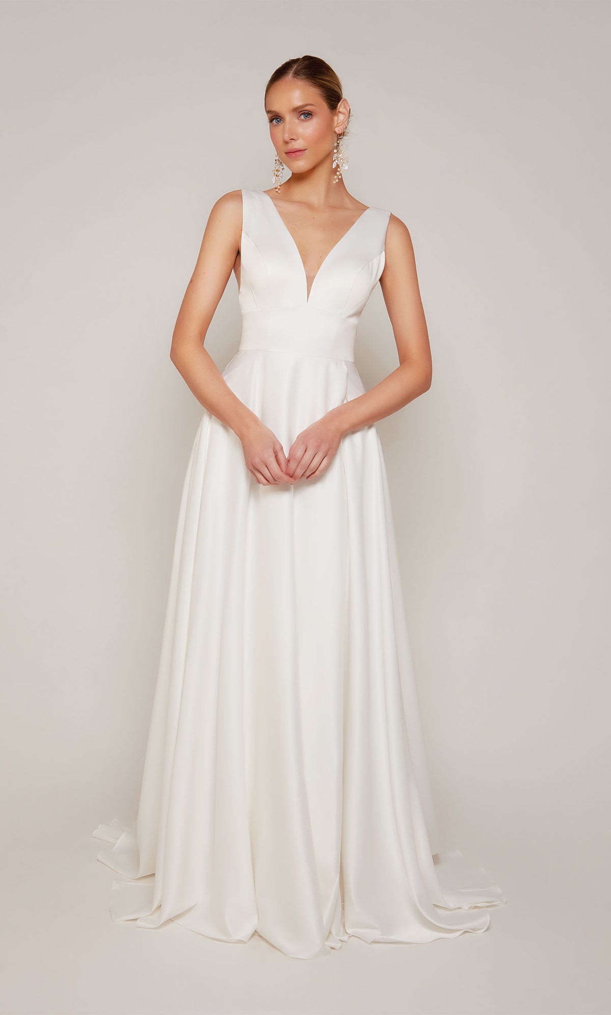 Alyce Paris 7096 Bridal V-Neck Slit a Line Robe